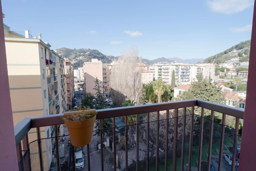 Artpartment - 2 Camere - Wifi - Garage Vallecrosia Exterior photo